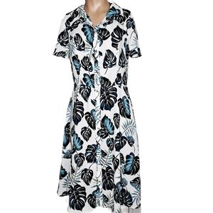 Naif Womens short sleeve Tropical Leaf Print 

S